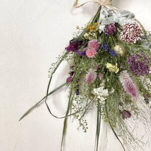日常に飾りやすい北海道鶴居村のドライフラワーミニスワッグ