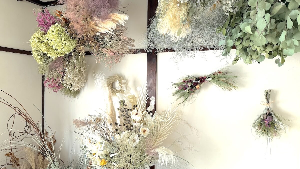 北海道鶴居村にあるドライフラワーショップIZURUのアトリエ